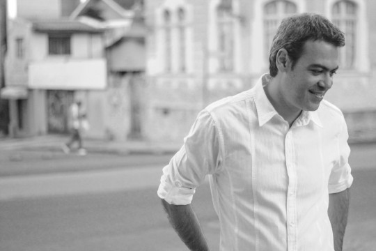 Retratando o absurdo e o cotidiano, histórias compõem um intenso quebra-cabeça entre a cidade e o sujeito. Foto: Divulgação