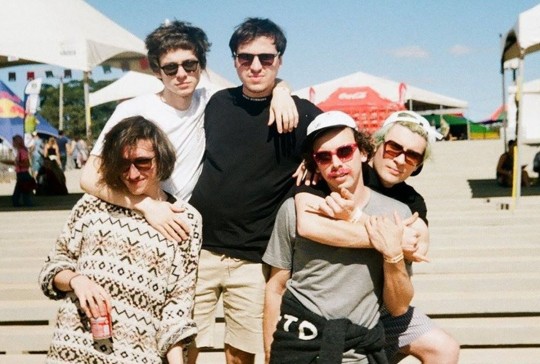 A banda Marrakesh toma conta da Fnac Curitiba nesta terça-feira