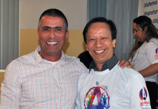 Marcelo Karam, com o presidente do Grupo Acesso, José Luis Chong. Foto: Divulgação