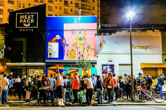 Localizada na região central de Curitiba, a Avenida se consolidou como um polo gastronômico a céu aberto. Credito: Divulgação