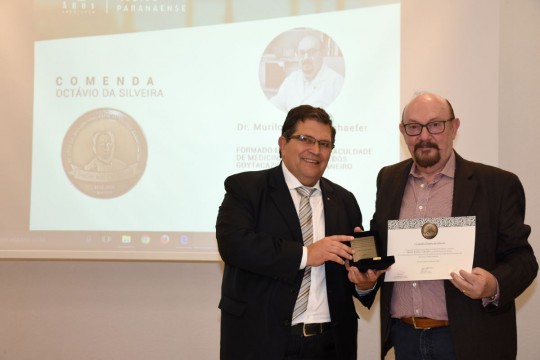 Murilo Schaefer é laureado com a Comenda. Foto: Bebel Ritzmann