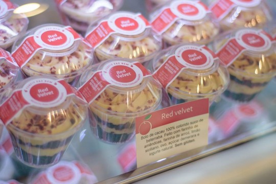 Com um cardápio composto apenas por alimentos saudáveis, Funfit oferece opções entre sucos, salgados e doces funcionais. fotografia: Angélica Deggerone