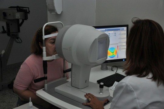 Exames oftalmológicos convencionais não identificam os portadores da doença e os sintomas costumam ser confundidos com de outros males como déficit de atenção ou capacidade intelectual limitada. Foto: Divulgação