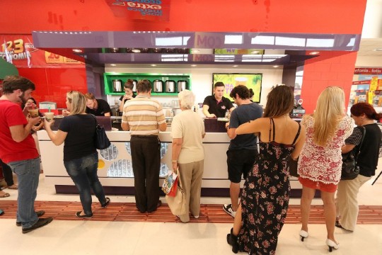 A nova unidade abriu no último sábado (15), com cortesias aos 100 primeiros clientes 