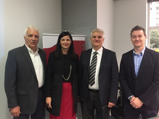 De Marchi; Ana Luísa Seleme, gerente de Relacionamento Empresarial da Paraná Clínicas; Dr. Carlos Mortean, diretor da Paraná Clínicas e Rony Tschoeke, CEO da Promove Saúde.