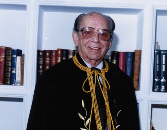 Magistrado e cidadão, jornalista e escritor, professor e deputado federal, servidor público e advogado, Manoel de Oliveira Franco Sobrinho era um homem múltiplo