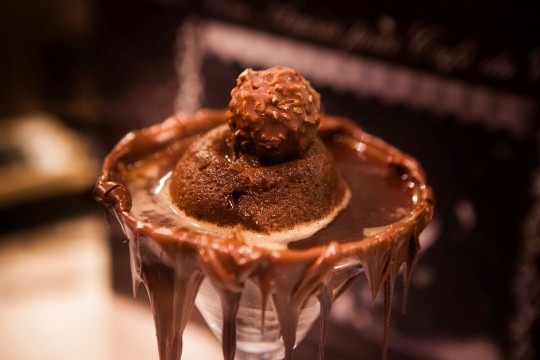 A bebida quente ‘Lê Gateau Café ’ é servida em todas as unidades da rede Café du Centre no período de inverno.