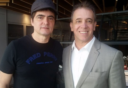 Em visita a Brasilia em junho, para participar do Nívea Brasília 2017, o vocalista da banda Skank, Samuel Rosa, escolheu o hotel Meliá Brasil 21 para se hospedar.