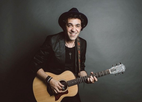 Cantor se apresenta no Conexão Shopping Curitiba, no dia 27 de julho. Foto: Jorge Bispo