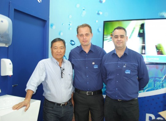 Lauro Furuta, fundador e diretor geral da Mili Professional, Luciano Enns, gestor administrativo da empresa, e Otavio Costa, gestor comercial. Foto: Divulgação