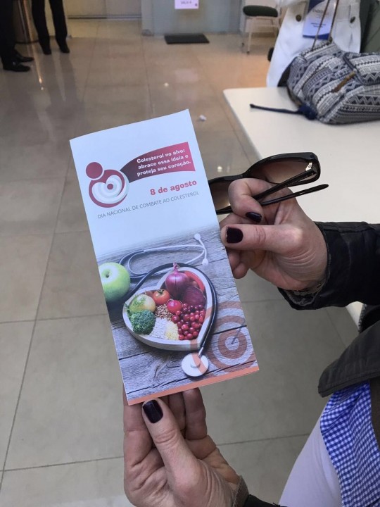 Endocrinologistas alertam para importância da mudança do estilo de vida no controle do colesterol alto; obesidade, sedentarismo, alimentação rica em gordura, estresse e tabagismo são alguns dos vilões