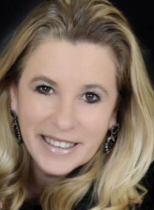 Consultora de imagem da loja Lu Brambila. Foto: Divulgação