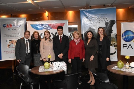 Diretoria da CAA-PR prestigiou a apresentação do espetáculo. Bebel Ritzmann/CAA-PR