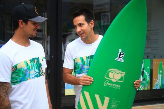  A prancha entrará para o acervo pessoal do atleta e o acompanhará no World Surf League (WSL)  