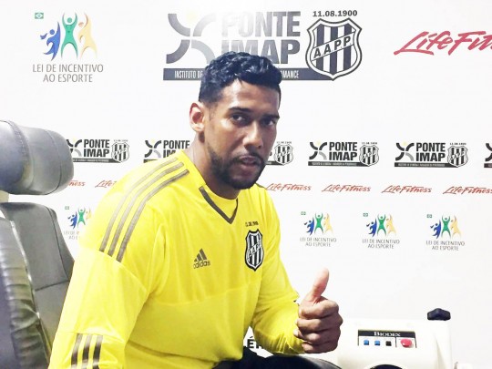 A Ponte Preta vai encarar o Avaí, em Floripa e apostei minhas cartoletas no goleirão Aranha. Vamos ver no que dá!