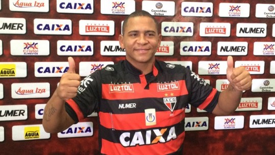 Faro de gol ele tem de sobra, só falta colocar a bola na rede. Espero que seja nesta rodada. Vamos Walter...!