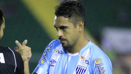 Júnior Dutra, do Avaí, é uma boa aposta na rodada do Cartola FC. Foto: AV Assessoria