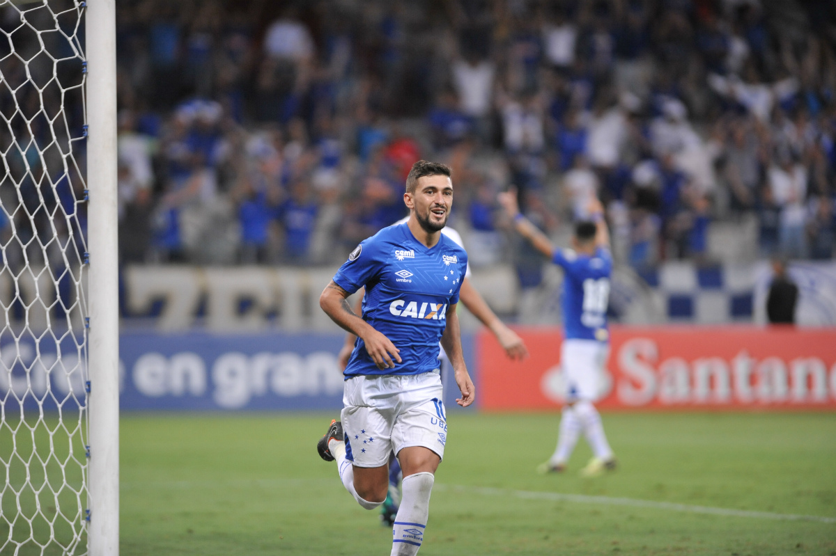 Arrascaeta vem valorizando e é uma boa escolha para ser capitão. Foto: Alexandre Guzanshe/EM/D.A Press