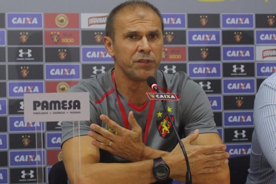 Olha o Milton Mendes aí! Ele vai ser o técnico do CTPFC. Foto: Divulgação