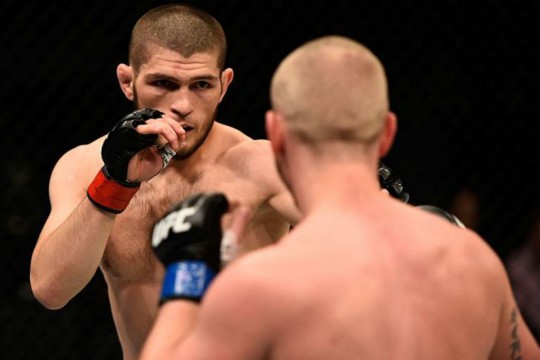 Khabib tenta manter invencibilidade no MMA. Foto: Getty Images/UFC.