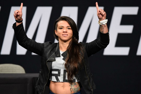 Claudia Gadelha quer nova chance pelo título. Foto: Getty Images/UFC.