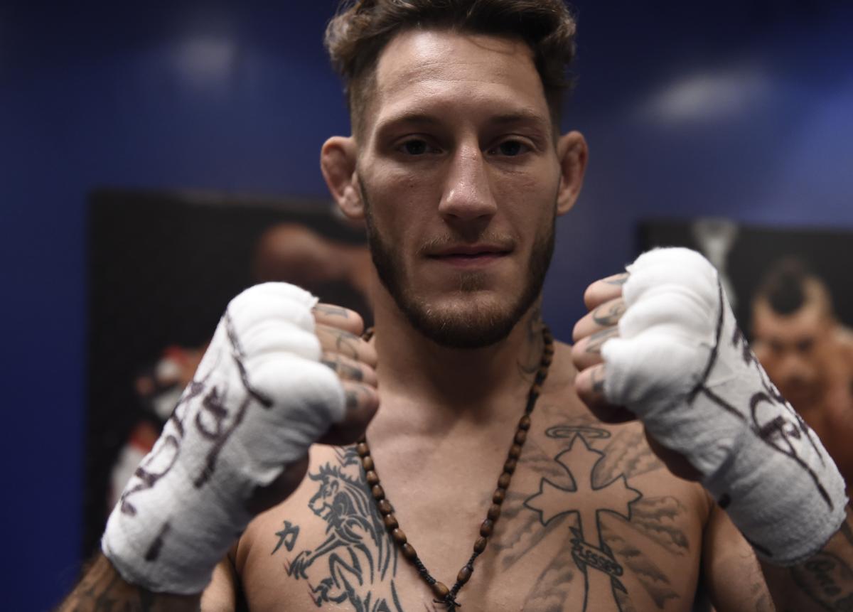 Mike Santiago espera brilhar mais no UFC. 