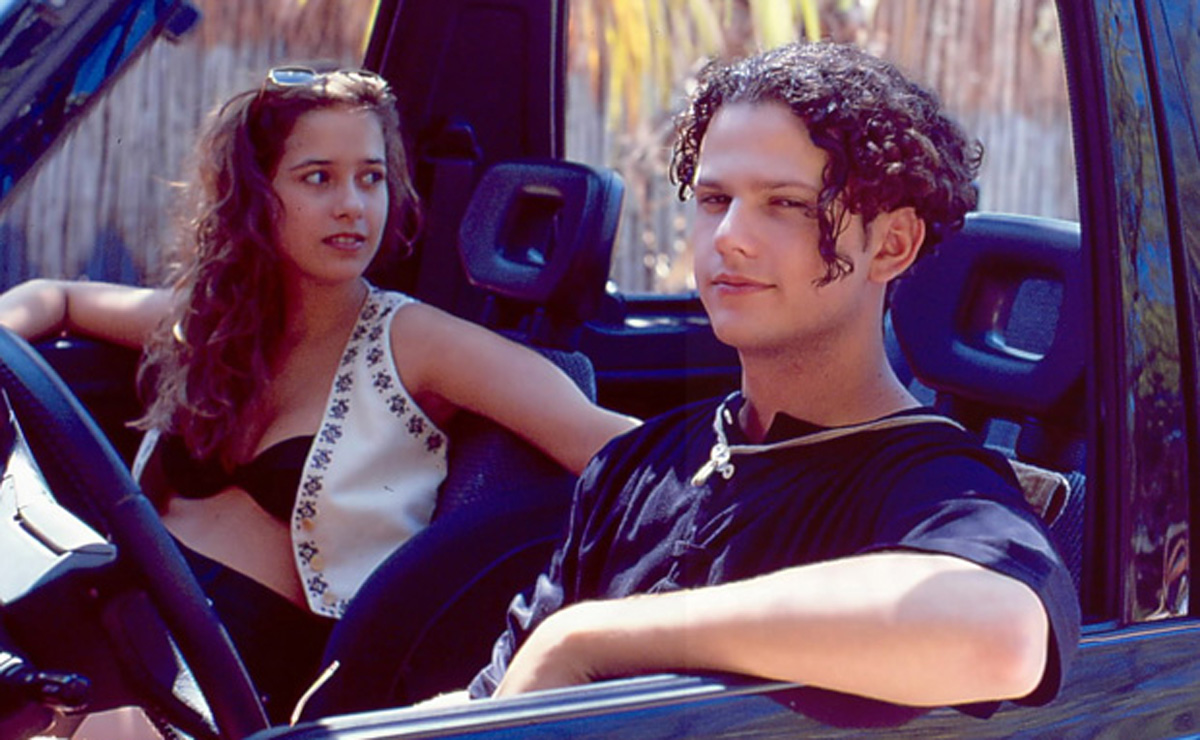 Selton em cena de Tropcaliente (1994), ao lado de Paloma Duarte. Foto: Reprodução