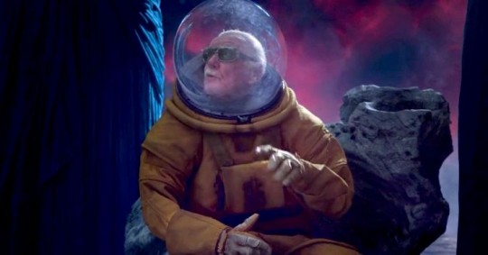 stan-lee-guardioes-galaxia-vol2