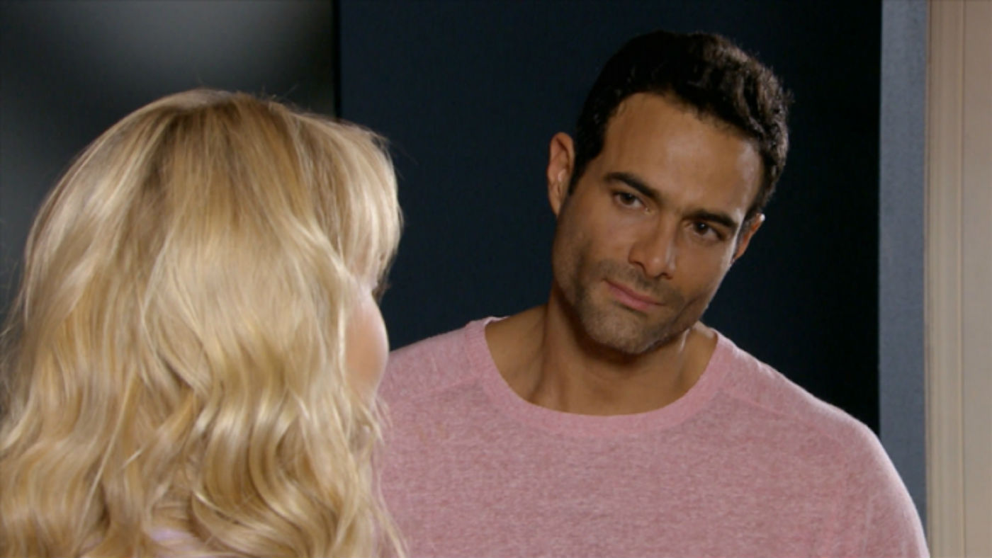 Em "O Que a Vida Me Roubou", Montserrat vai atrás de José Luis para pedir perdão por ter sido injusta com ele.