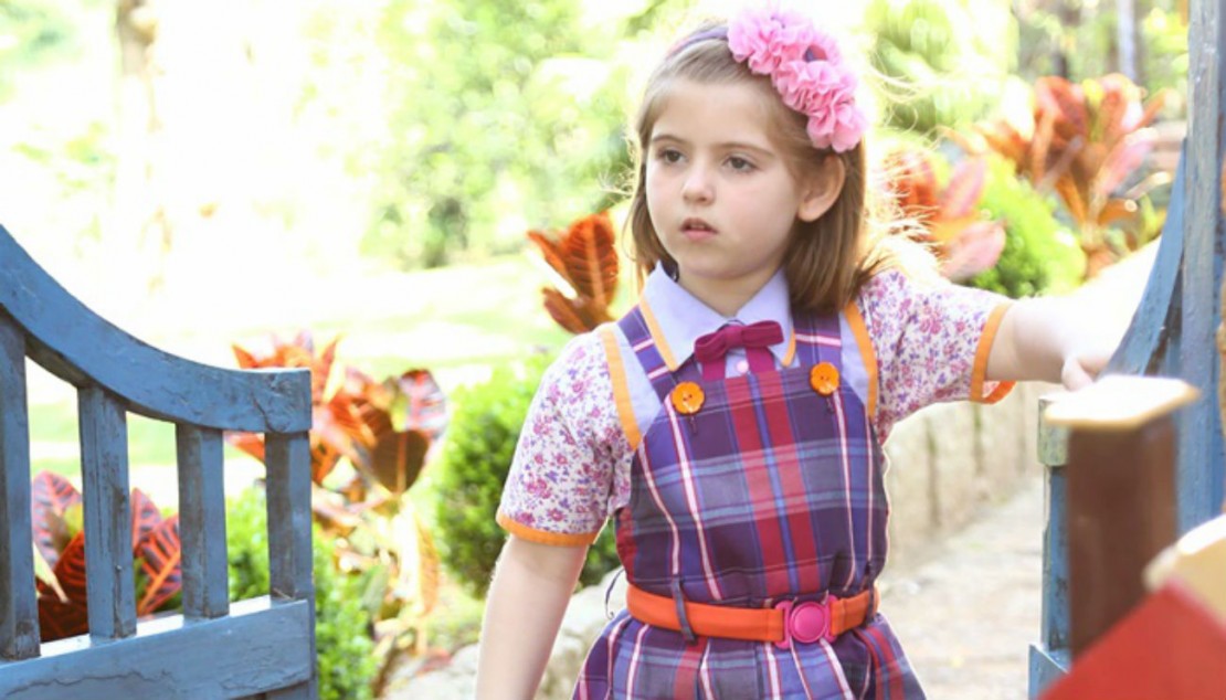 Em "Carinha de Anjo", Dulce é castigada e não pode sair do colégio no final de semana.