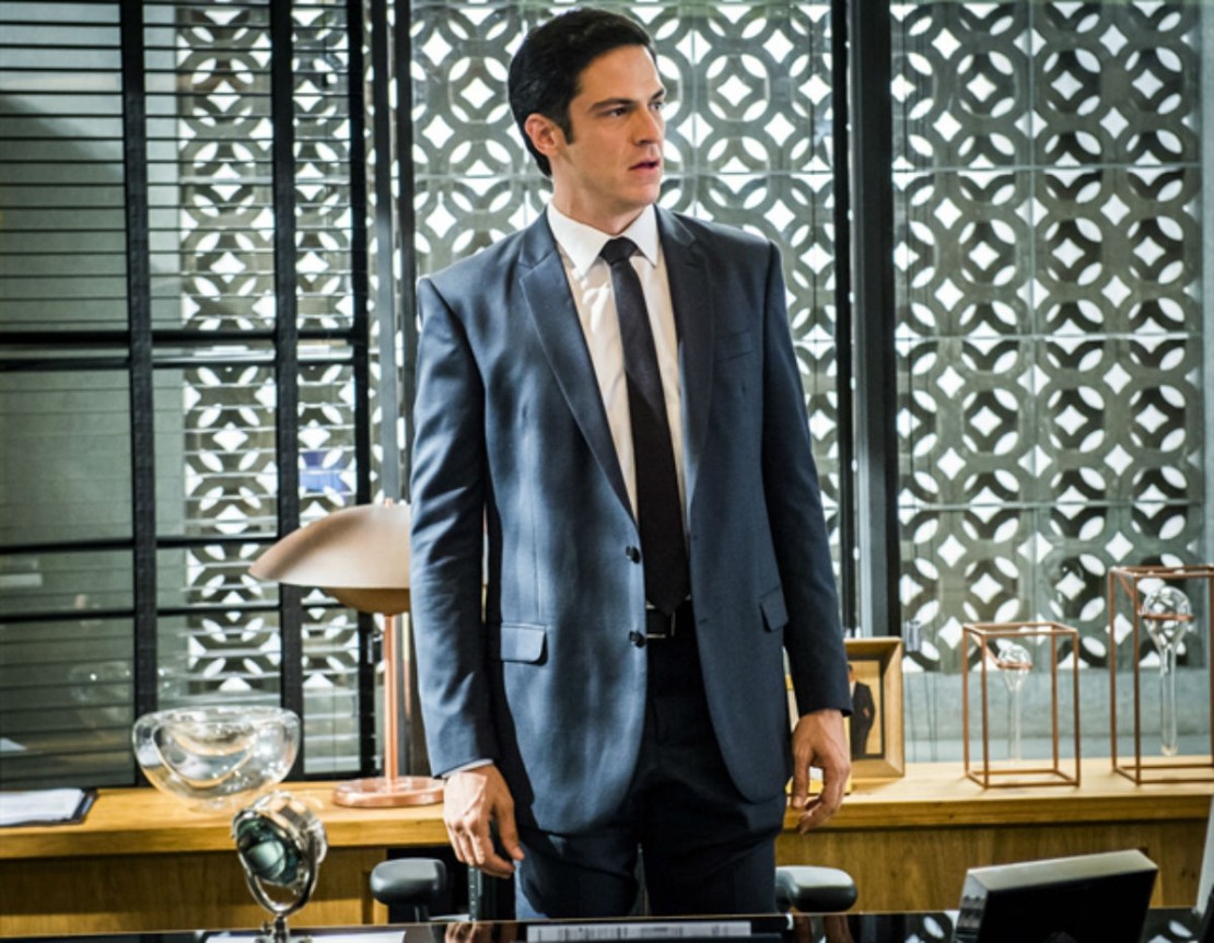 Em "Pega Pega", Eric é preso.