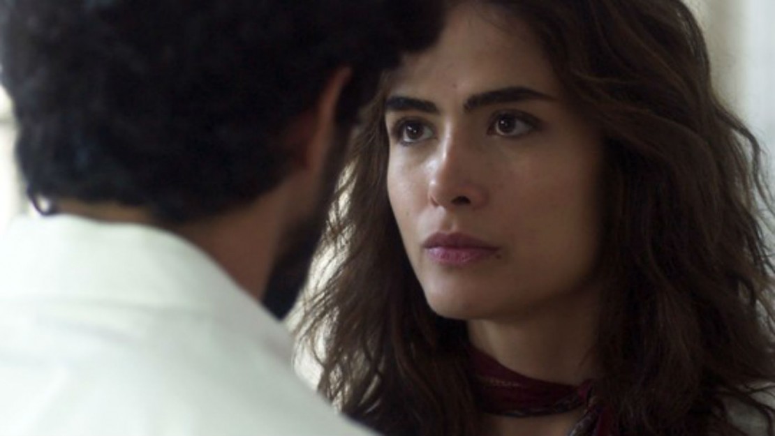 Em "Os Dias Eram Assim", Renato discute com Rimena.