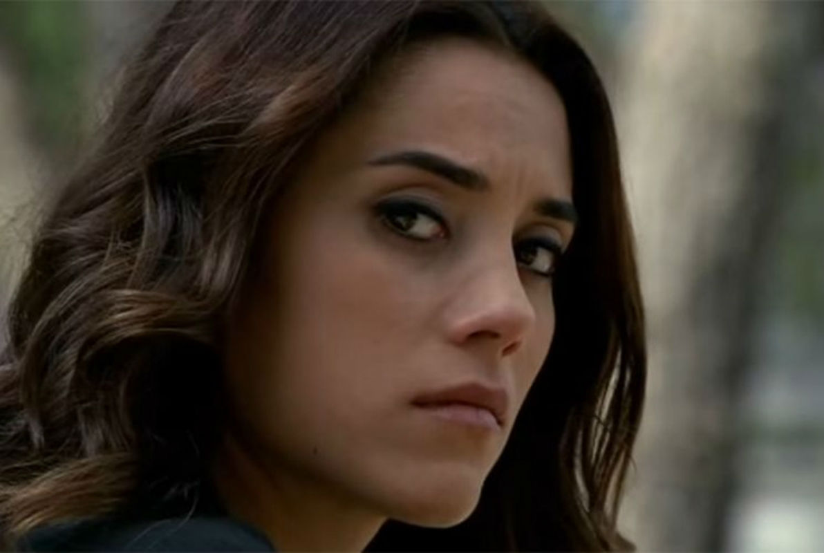 Em "Ezel", Eysan pensa em formas de reconquistar Ezel.