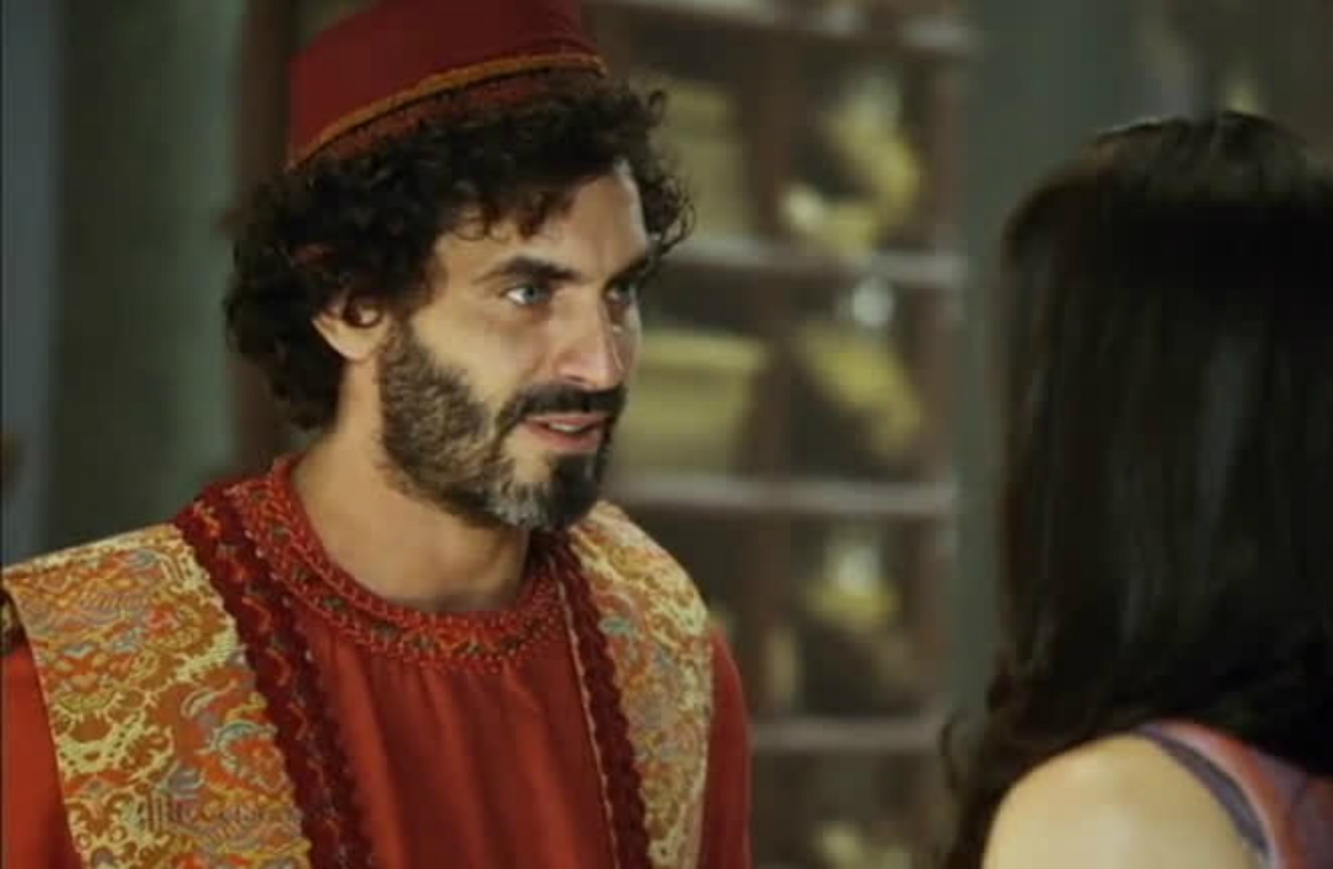 Em "O Rico e Lázaro", Abednego pede Naomi em casamento, mas ela se recusa.