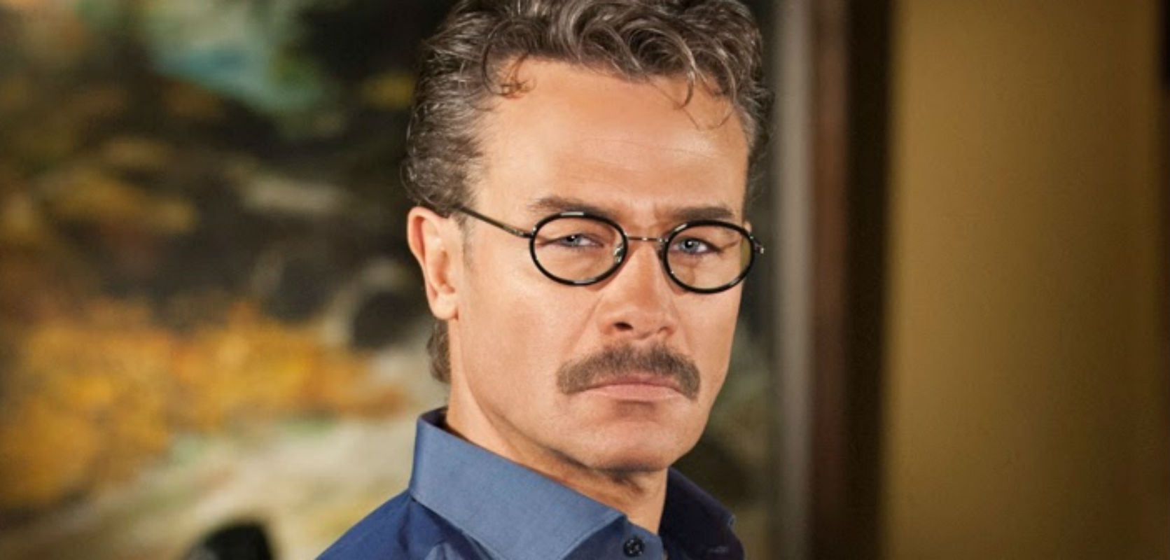 Em "O Que a Vida Me Roubou", Pedro telefona a Montserrat e ameaça a vida dos seus filhos.