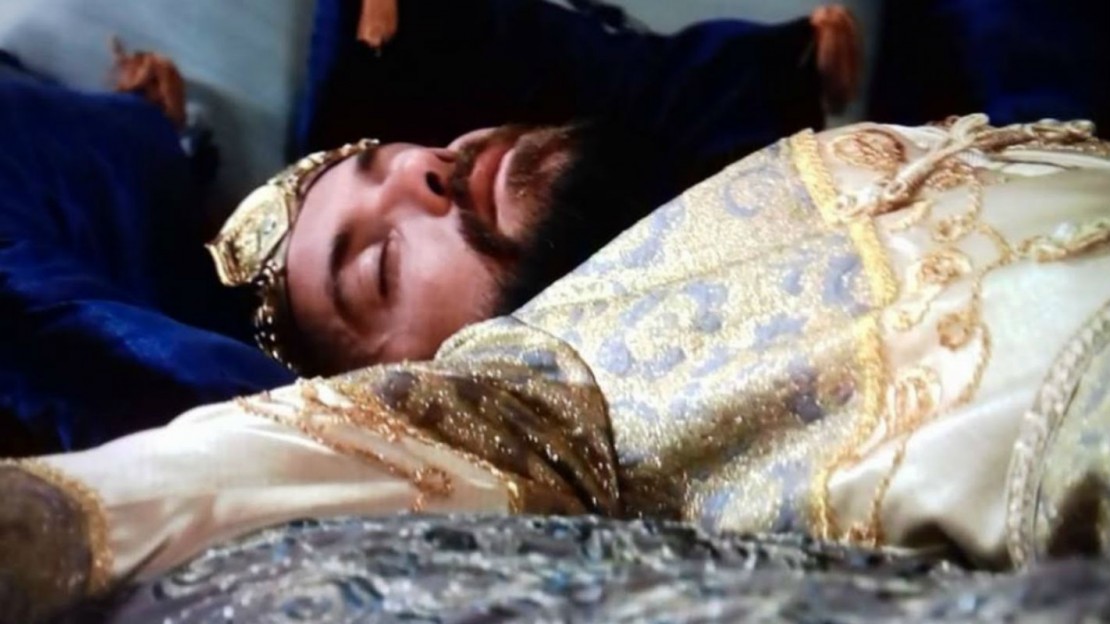 Em "O Rico e Lázaro", Nebuzaradã assassina Evil.