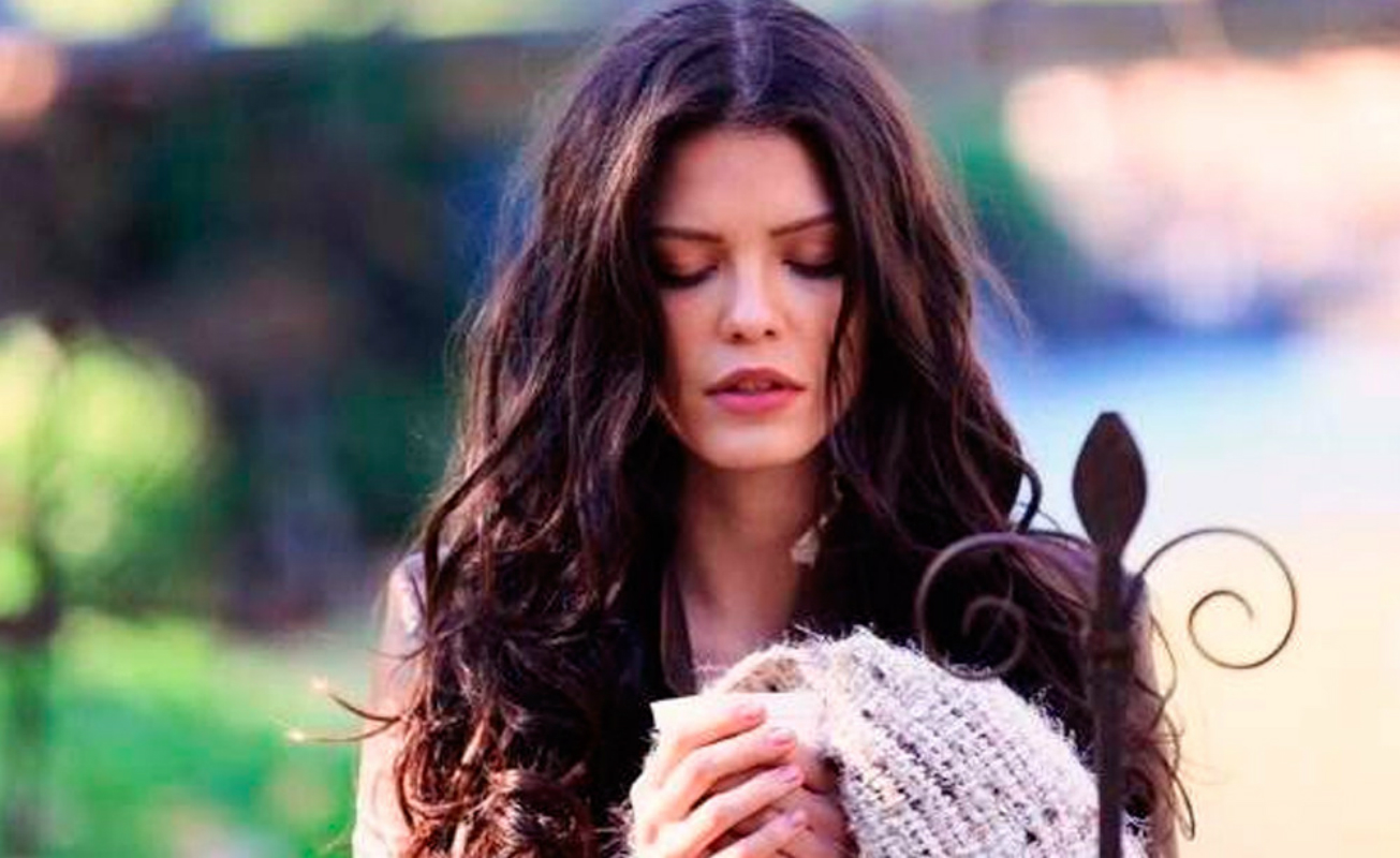 Em "Tempo de Amar", Maria Vitória foge do convento.