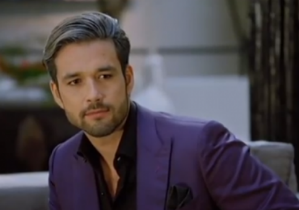 César diz para Benjamin que Ricardo é o Anticristo.