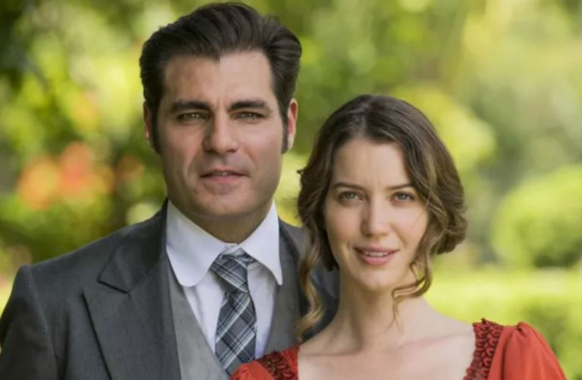 Em "Orgulho e Paixão", Darcy pede Elisabeta em namoro.