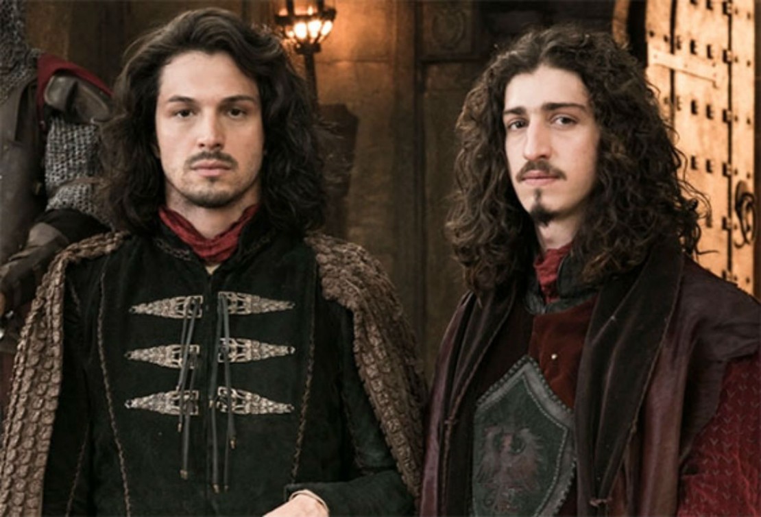 Em "Deus Salve o Rei", Afonso afirma que reunirá o povo para lutar contra Rodolfo.