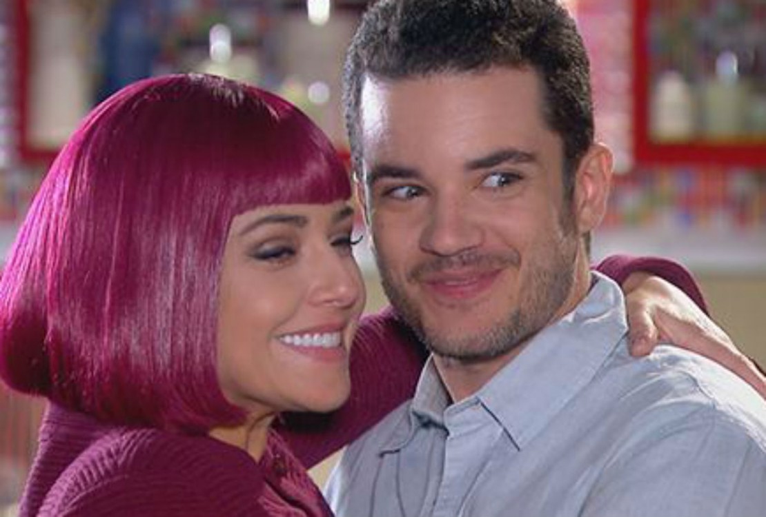 Em "Carinha de Anjo", Estefânia e Vitor estão grávidos de trigêmeos.