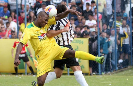 Lance da grande final, que terminou empatada em 0x0. Foto: Miguel Locatelli