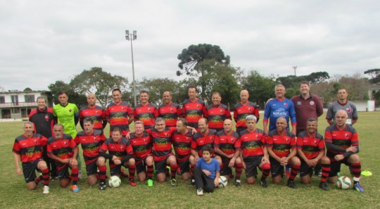 Flamengo venceu o Vila Hauer por 2x0 pelo cinquentinhas. Foto: Thiago Lucca