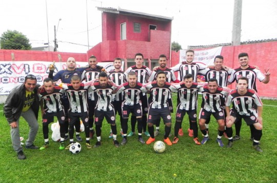 Clube dos 16 venceu o Grêmio Caiuá e terminou em terceiro. Foto: Marcelo Kloss