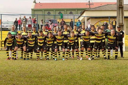 Família Cavalheiro lutou, mas ficou com o vice-campeonato. Foto: Marcelo Kloss