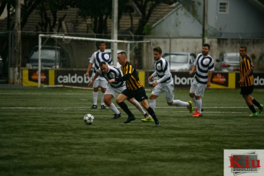 Operário do Ahú goleou o Irmãos Passaúra no Amigos da Bola. Foto: Valquir Aureliano