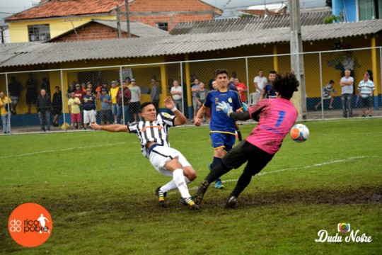 Uberlândia empatou com o Iguaçu e depende de uma vitória pra se classificar. Foto: Dudu Nobre/Do Rico ao Pobre