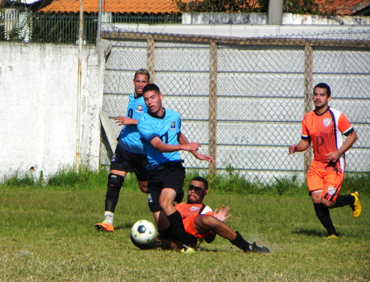 Upa Parolin goleou o Garotos Unidos por 8x1. Foto: Marcelo Kloss