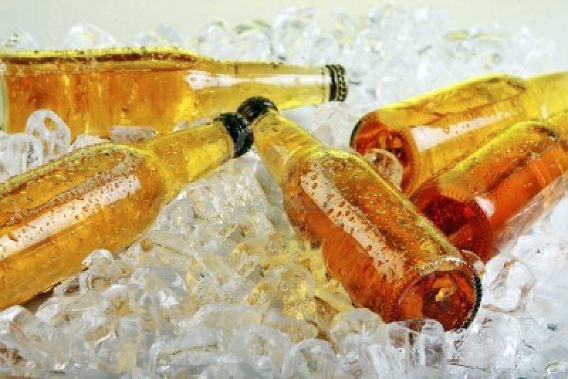 Cerveja gelada tem custo de energia elétrica.