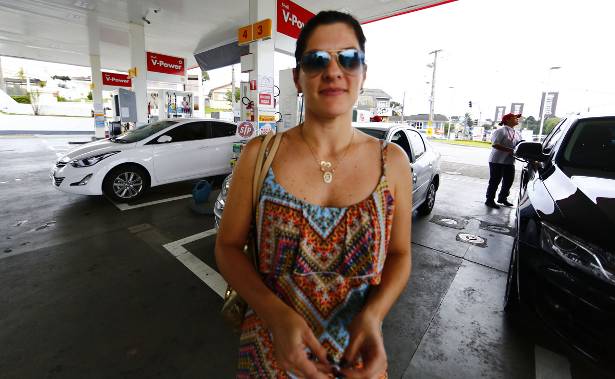 Elisa admite que o custo é alto. Foto: Lineu Filho.